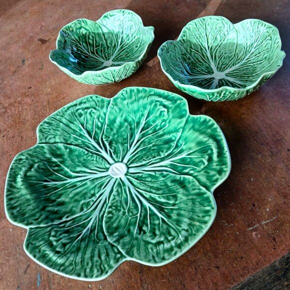 FUN Green Bordallo Pinheiro Cabbage Plate and 2 Salad Bowls Set - Picture 2 of 9